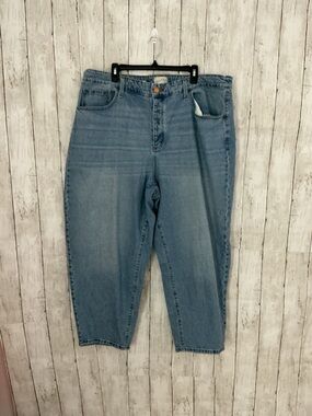 Universal Thread Light Blue Straight Leg Jeans